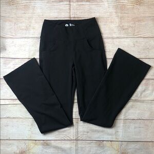 Vooveyya Black Yoga Pants 💚